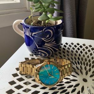 Michael Kors Accessories - Michael kors women's analog watch Michael Kors Accessories - Michael kors women's analog watch
